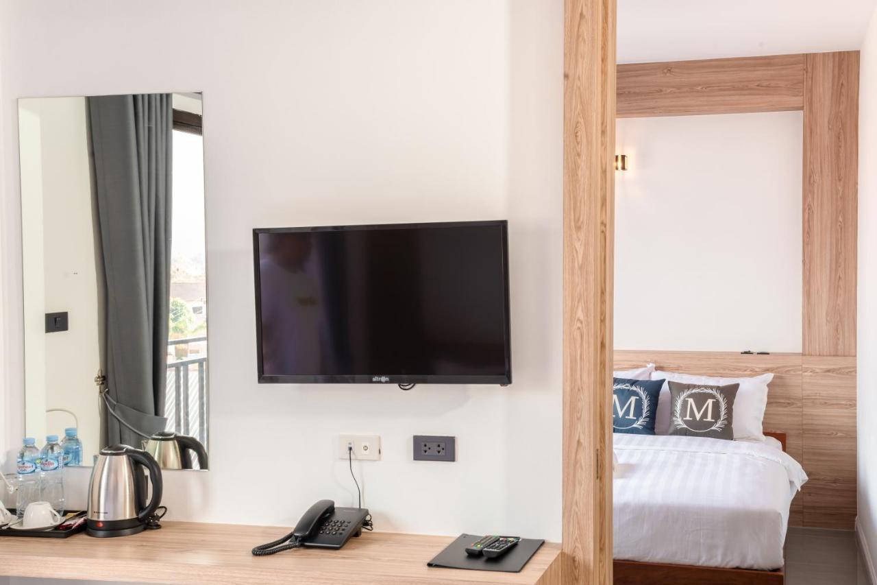 M&M Hotel Vang Vieng Bagian luar foto