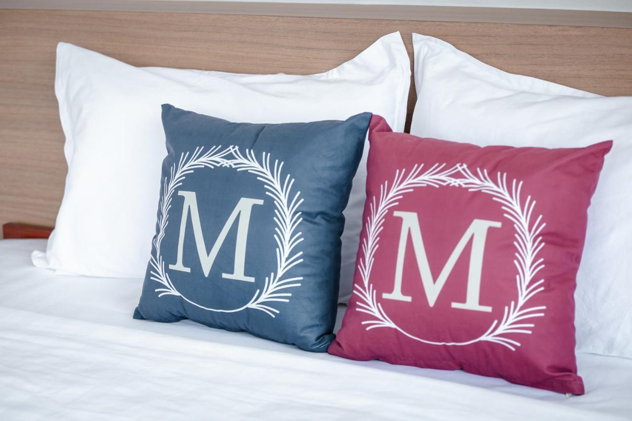 M&M Hotel Vang Vieng Bagian luar foto